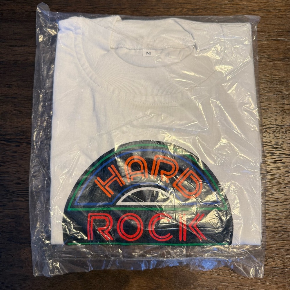 Vintage 90’s Hard Rock Cafe Manila Graphic White Tee NIB Women’s Medium